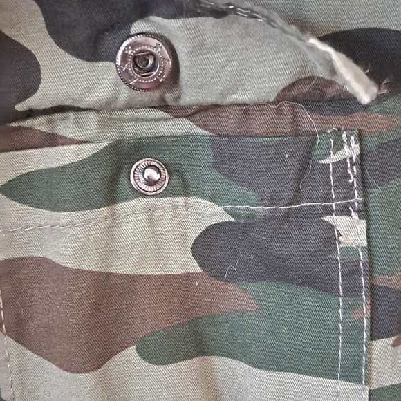 Camouflage Hooded Jacket - Picture 6 of 7